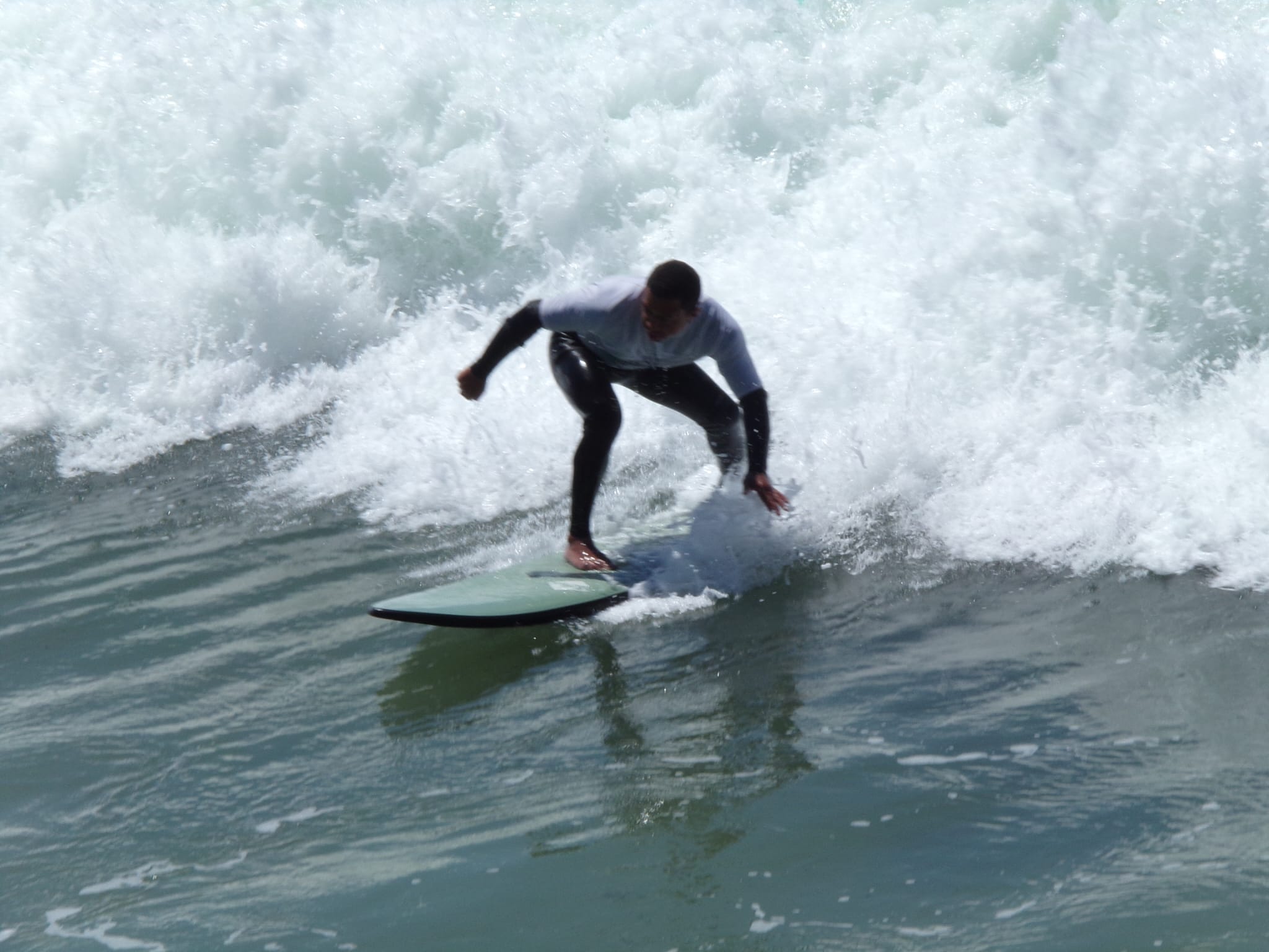 le programme surf sante pour le bien être physique mental et social des stages organisés a biarritz au pays basque